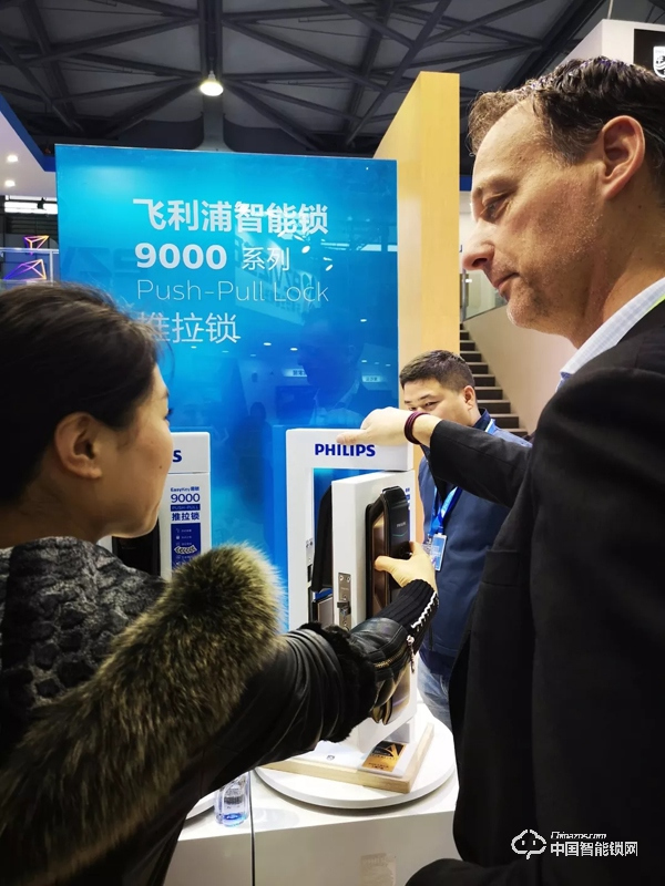 飛利浦智能鎖驚艷亮相2019AWE，用科技暢享美好生活！
