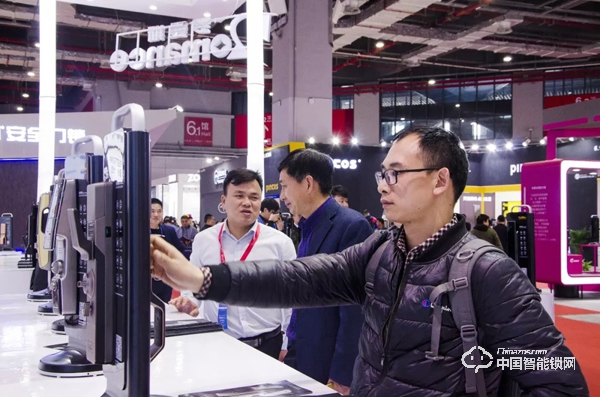 羅曼斯“高調”亮相2019上海建博會，實力引領行業升級！