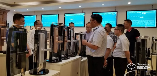 四川省閬中市楊德宇市長一行蒞臨豪力士考察指導(dǎo)