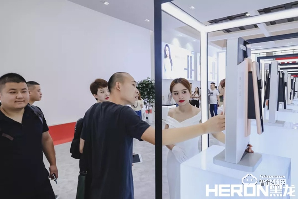 2019中國（廣州）建博會，黑龍攜新品驚艷亮相，引領品質生活新奢享