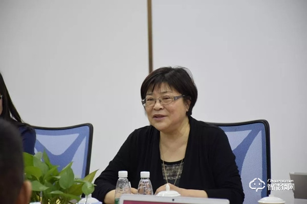 中國(guó)智能鎖行業(yè)考察團(tuán)走進(jìn)楊格