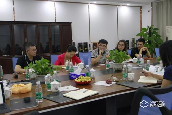 中國(guó)智能鎖行業(yè)考察團(tuán)走進(jìn)楊格