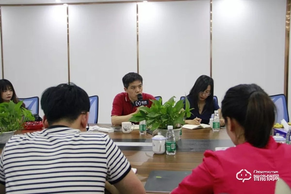 中國(guó)智能鎖行業(yè)考察團(tuán)走進(jìn)楊格