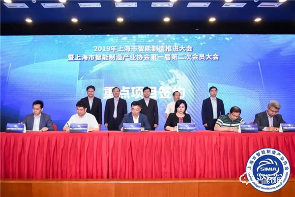 云棲大會intel展示的未來之門，只是王力智能家居的一小步