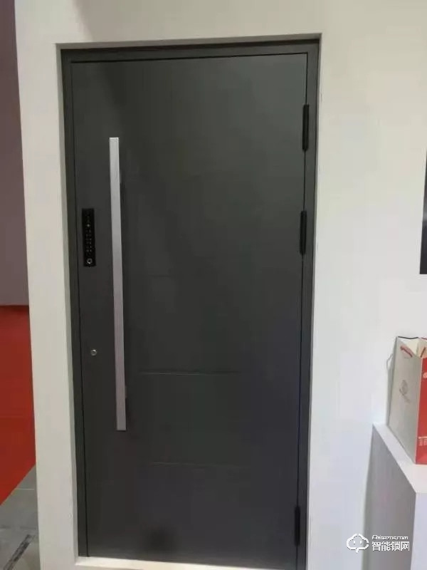 三環(huán)參加世界工業(yè)設(shè)計大會 高性能斷橋鋁入戶門獲獎