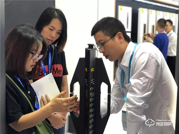 VOC &安博會 | T9智能門鎖獲金鼎獎權威認證，譽滿安博！