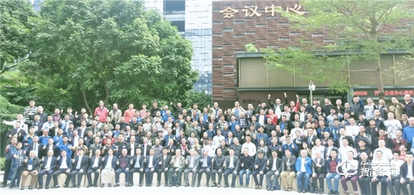 深圳市鎖業(yè)協(xié)會(huì)正式成立，皇家金盾智能鎖董事長(zhǎng)劉建新?lián)问讓酶睍?huì)長(zhǎng)