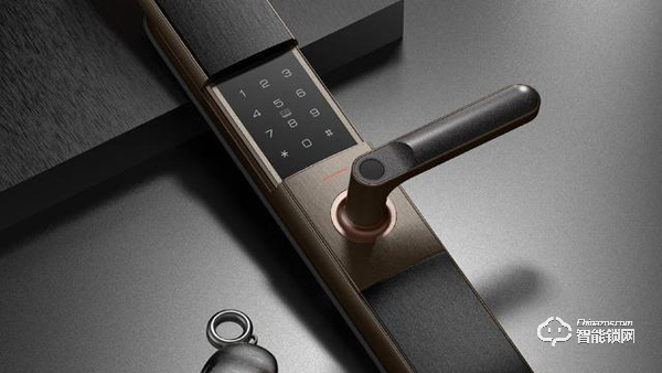 不僅是門(mén)面擔(dān)當(dāng)還有C位實(shí)力，TCL智能鎖開(kāi)啟智慧家庭新入口