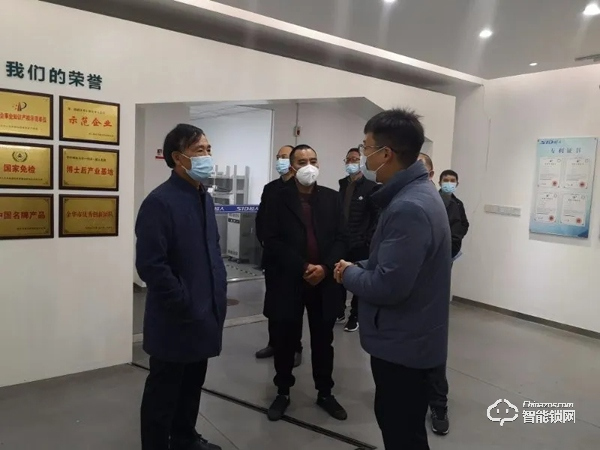 市政協(xié)副主席林廣平到超人調(diào)研指導(dǎo)復(fù)工復(fù)產(chǎn)