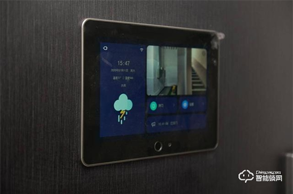 一個門重85KG，小米有品上架，嵌入式智能鎖，自帶10寸屏