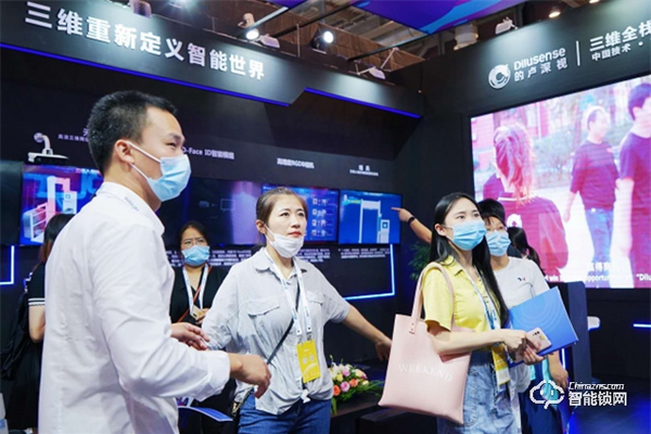 的盧深視亮相蘇州智博會，三維全棧開啟機器視覺新紀元