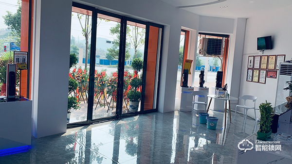 五大加盟優勢，人臉識別鎖專家，弘博匯智能鎖持續領跑行業！