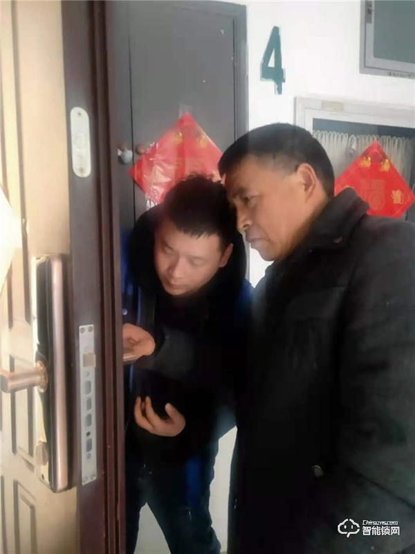安嘉智能鎖聯手京東 | 關愛老人，惠民進小區