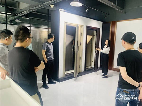 亞太天能首個智能門產業(yè)培訓基地落地永康！