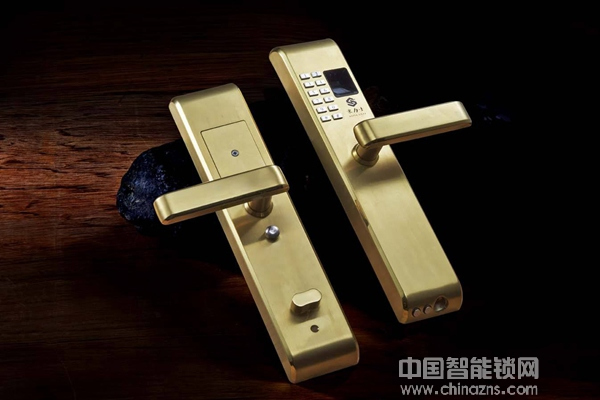 智能鎖的指紋開門很安全的