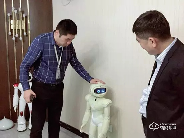 飛利浦自帶流量成智能鎖高端品牌 艾特完成全屋智能布局 物聯(lián)鎖-智能車鎖及智能掛鎖隱形冠軍