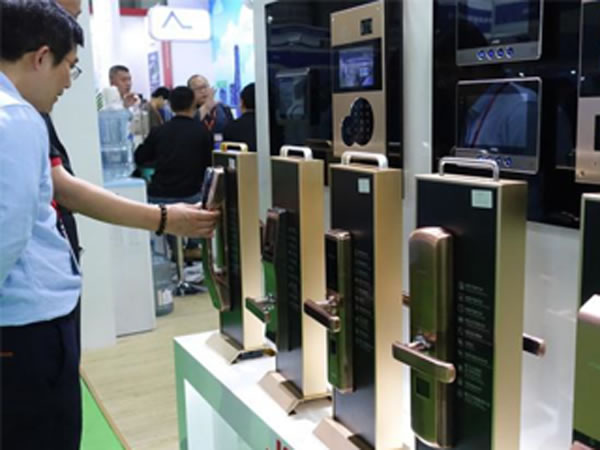 智能門鎖的千億市場(chǎng)，為何遲遲不來(lái)？