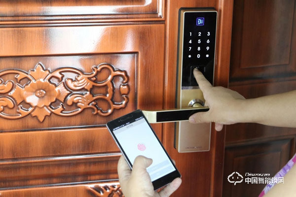 德施曼智能鎖如何綁定APP 德施曼智能鎖如何設置指紋密碼