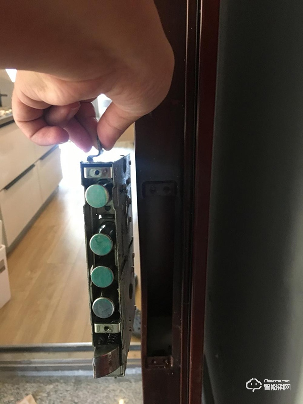 安裝指紋鎖教程