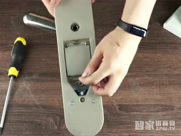 Ola SN微信指紋鎖安裝教程【內附視頻】