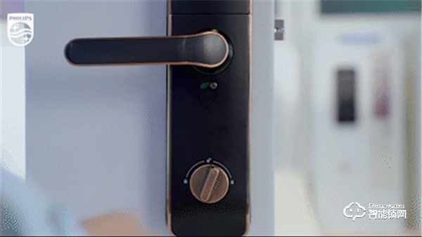 如何預防貓眼開鎖？換把飛利浦智能鎖就夠了