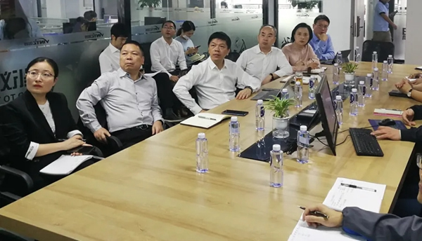 甌海區(qū)委副書記、區(qū)長曾瑞華一行視察因特