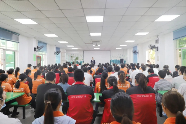 奮進(jìn)之志，昂揚(yáng)不滅：皇家金盾人臉鎖十一月員工大會圓滿召開