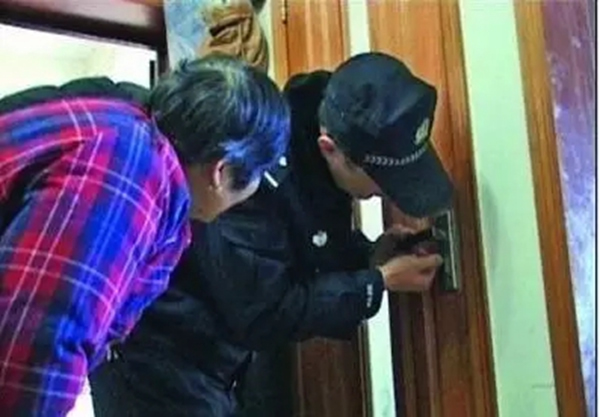 頂吉智能鎖告訴你為什么智能鎖更適合老年人