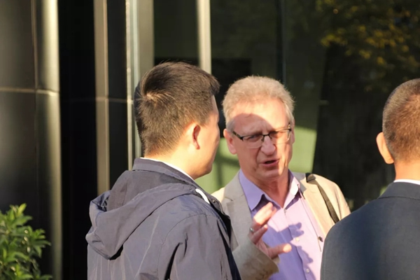 河?xùn)|智能家居迎德國(guó)耶拿應(yīng)用技術(shù)大學(xué)師生來(lái)訪HDL