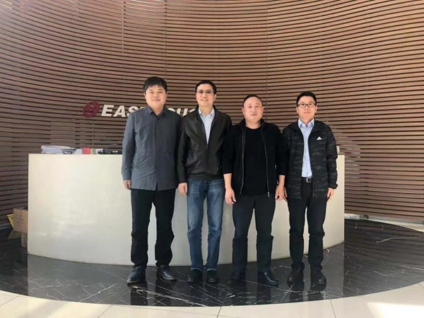 東屋?世安熱情接待江蘇省鎖業(yè)協(xié)會單位專程走訪