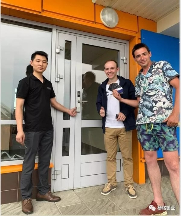 楊格鎖業(yè)董事長(zhǎng)楊官貴成為歐運(yùn)會(huì)火炬手 傳遞拼搏精神