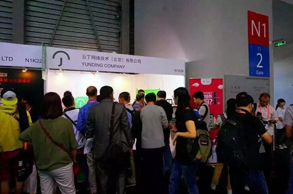 鹿客智能鎖CES展最潮真愛粉：走在科技前沿的耄耋老人