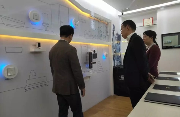 斑點貓智能鎖歡迎廣東省物聯網協會秘書長曾明博士一行到訪