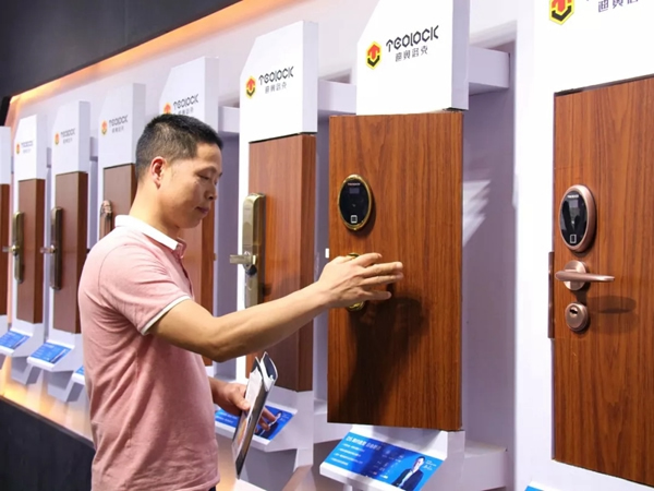 亞太天能智能鎖參展第九屆中國(guó)（永康）國(guó)際門(mén)業(yè)博覽會(huì)