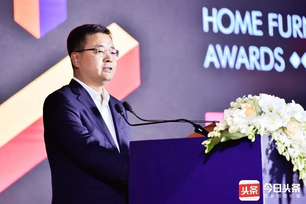 紫光物聯(lián)智能家居斬獲金線條風(fēng)云人物獎及金線條產(chǎn)品專業(yè)技術(shù)獎兩項大獎