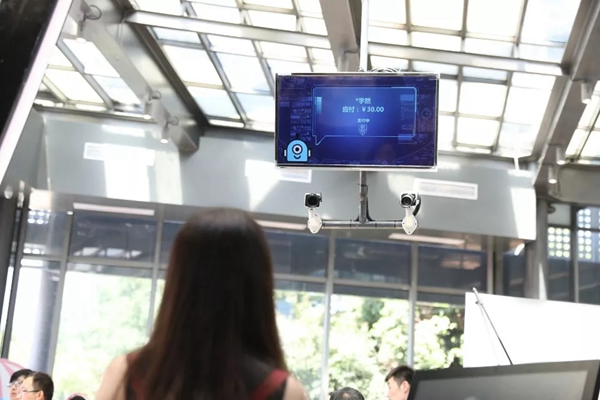 中控智能鎖人臉識別，讓回家變得更簡單有趣