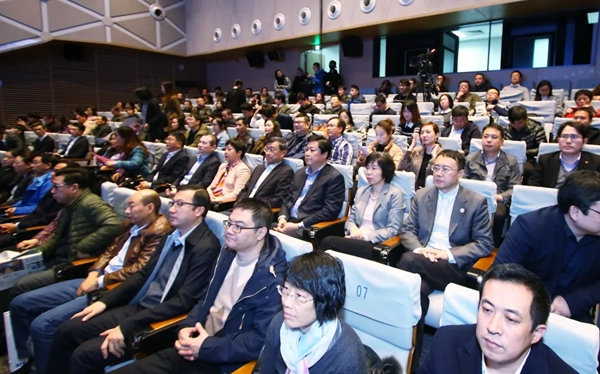 移康智能鎖CEO榮獲上海智慧城市“領(lǐng)軍先鋒”稱號(hào)