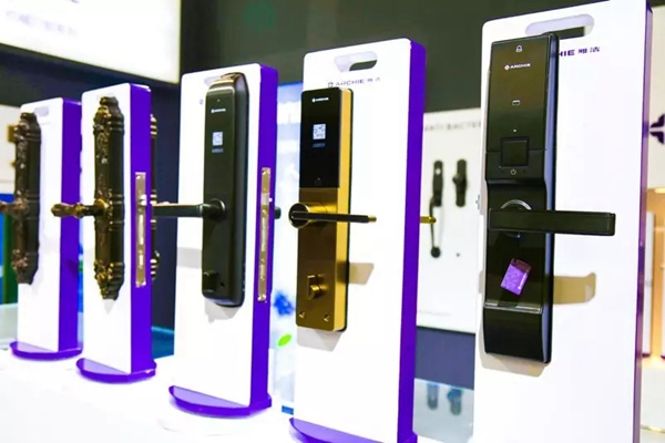 雅潔五金黑科技，開啟“抗菌五金”木門新機遇