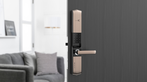 女神張鈞甯代言金指碼指紋鎖在杭發布