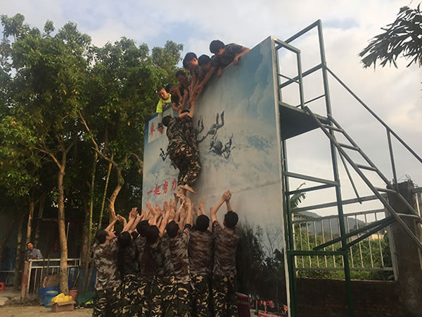 步伐一致 恒眾鑫全面提高團(tuán)隊(duì)協(xié)作能力