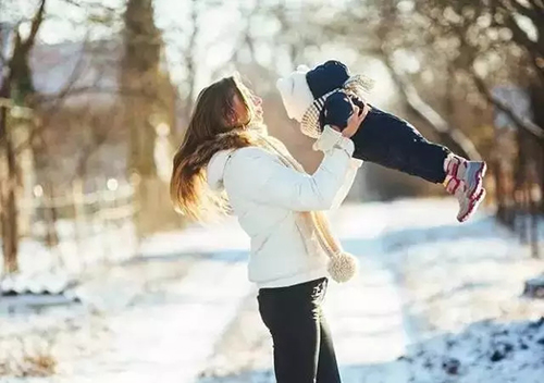 德犬智能攝像頭，手掌這么大，也能容下一個家