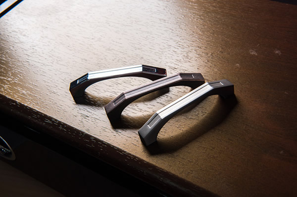 雅麗斯五金2017新品--衣柜柜門拉手火熱推出