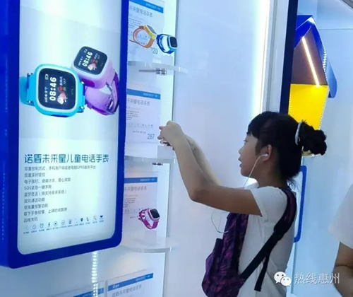 開學(xué)在即，你該給孩子買個德犬護脊減負(fù)健康書包了