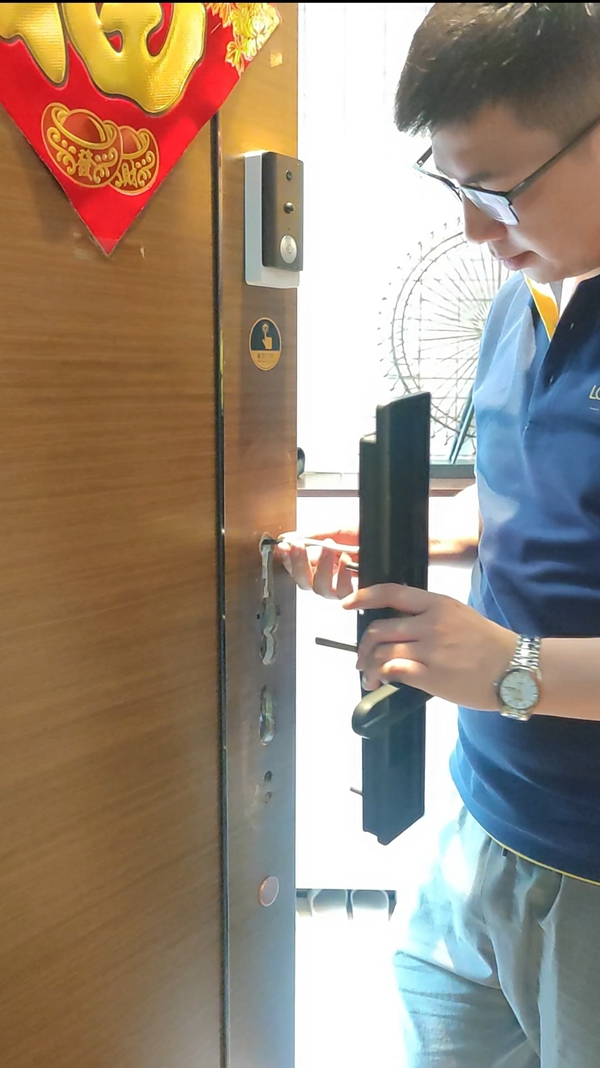 拔草|老人小孩都好用的智能鎖：LOCKSIGA洛克思格A1測評