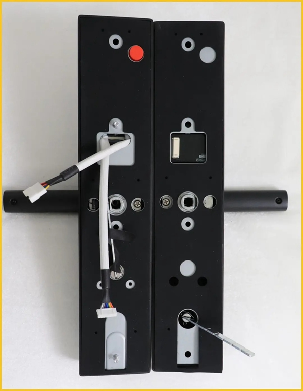 顏值超群，內在有料！行業權威媒體拆機測評KUB-KX9智能鎖!