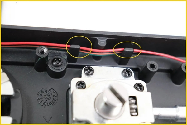 顏值超群，內在有料！行業權威媒體拆機測評KUB-KX9智能鎖!