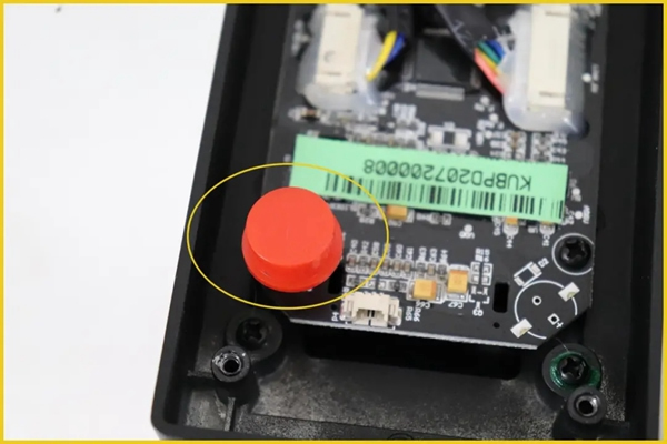 顏值超群，內在有料！行業權威媒體拆機測評KUB-KX9智能鎖!