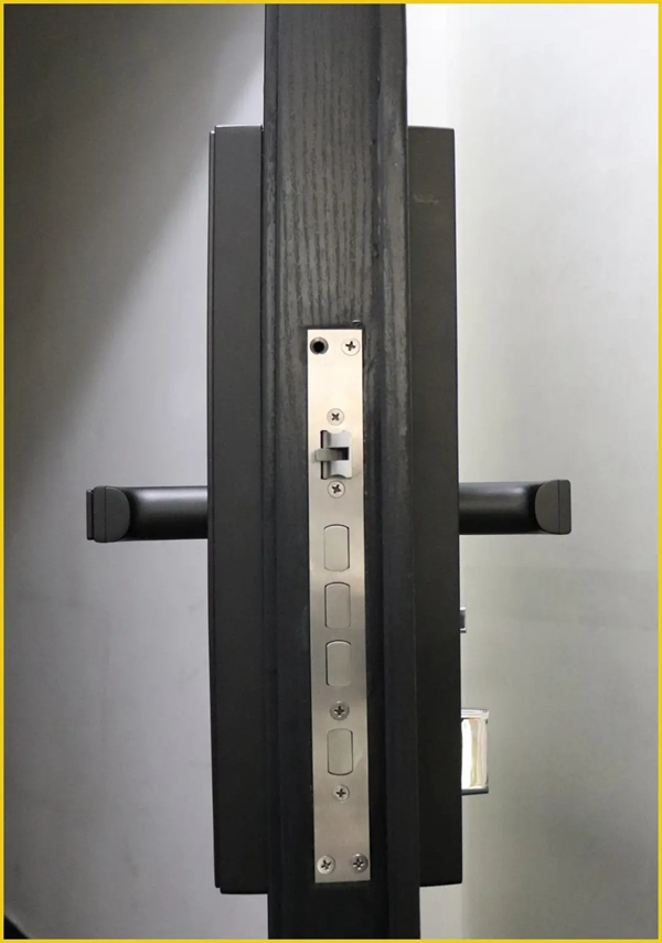 顏值超群，內在有料！行業權威媒體拆機測評KUB-KX9智能鎖!