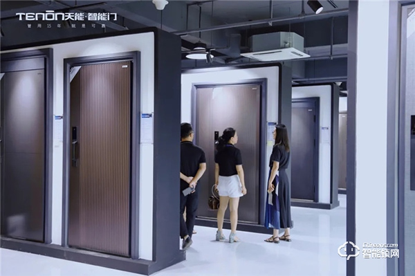 智聯(lián)世界·亞太天能2021年度招商大會(huì)暨智能門鎖新品發(fā)布會(huì)完美收官！