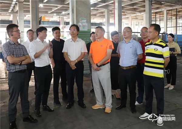 浙江大學副校長黃先海一行到王力考察